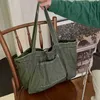 Sacs à bandoulière Femme Nouveau Une épaule Lavable Vieux Sac en Toile avec Double Face Utilisable Sac pour Femme Décontracté Grande Capacité Fourre-Tout Bagcatlin_fashion_bags