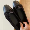 Mujeres clásicas Zapatos de vestir planos Cuero de vaca auténtico Hebilla de metal Zapato casual de cuero para dama Mules Princetown Hombres Impreso Trample Lazy Slides Mocasines Tamaño grande 34-42