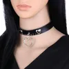 Zwarte choker ketting voor vrouwen klinknagel hart bel riem kettingen kraag chocker gotische accessoires