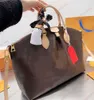 Totes Women Boetie Bag Medium Handbag Hobos Dumplings 01 Lock Designer Shoulder Crossbody Bags äkta lädermonogram Messenger Satchel Dhgate Sacoche M45987