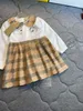 女の子のファッションのためのブランドデザイナードレスKhaki Cross Stripe Design Kids Frock Size 90-140 cm長袖ラペルチャイルドスカートSep25