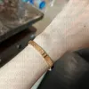 Gioielli di moda di lusso Bracciale alla moda Braccialetti in acciaio al titanio placcato oro 18 carati con diamanti Braccialetti da donna in argento Gioielli classici di design