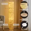 플로어 램프 LED 간단한 디자인 Morden Floor Lamps 소프트 라이트 장식 스탠딩 램프 거실 침실 게임 룸 리모컨 Q231016