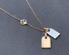 Luxurys Vente Pendentif Colliers Mode pour Homme Femme Lettre Designers Marque Bijoux Hommes Femmes À La Mode Personnalité Chaîne