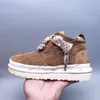 2023 New Designer Lace Up Snow Boots Tazz Australian Platform Fluffy Mules 따뜻한 겨울 여성 모피 부티 고급 신발 병 3770