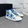 2024 Skel-Top High Low Bandana Zapatos Zapatillas de deporte Diseñador de lujo Hombres Mujeres Zapatos Huesos de cuero Apliques Upper EVA Footbed High Top Deporte Zapato Moda 35-46