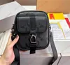 Beck Crossbody Bag Men coa mobiltelefonpåsar kamera plånbok lyxspår axel messenger hobo purses mans högkvalitativa flip hasp satchels dhgate coas sacoche