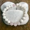 MG0915 8 mm vit lava stenenergi armband naturligt roskvarts kvinnors armband högkvalitativt hjärtchakra meditation smycken240r