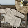 Cardigan Baby Boy Girl Copre gli insiemi Autunno maglione lavorato a maglia Top Bloomers Pantaloncini Completi Imposta bambini coreani Baby Girl maglione lavorato a maglia Abbigliamento 231017