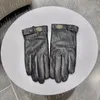 Designer Men Touch Screen Gloves Luxury Leather Mittens Metal Letter Cashmere Sheepskin Gloves Mens Driving Gloves