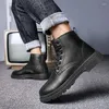 Stivali Scarpe da uomo Autunno e inverno High-top Fashion All-match In pelle da uomo Casual Trendy Moto da uomo