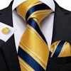 Corbatas de cuello Corbatas a rayas azules y doradas de lujo para hombres Accesorios de boda Gemelos de corbata para hombres Cuadrado de bolsillo Moda Hebilla de corbata plateada Regalo para hombres 231013
