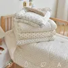 Couettes d'hiver en mousseline de coton thermique pour bébé, couette matelassée confortable avec doublure à pois, couverture douce pour bébé avec remplissage 231017