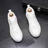 Coréen 514 Style Bottes masculines décontractées à lacets blancs de chaussures en cuir authentiques Sneakers de plate-forme respirante tendance beau botas de la cheville
