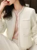 Vestes Femme Perles de luxe Tweed vestes en laine pour femmes automne hiver manteaux blanc noir Chaquetas Jacqueta Feminina vêtements d'extérieur 231017