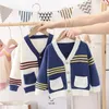 Kardigan Dzieci Knit Sweter dziecięce noszenie hurtowni dzieci noszą kurtkę w paski dziewczynę sweter bierny bandigan 1-7y 231016