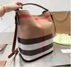 Canvas Bucket Bag Check Tote Bags Designer Plaid Handbag Large Capacity Shopping Purse Genuine Leather Handle Strap Shoulder Crossbody Bags Wallet Composite Pouch