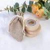 Partygeschenk, individueller Hochzeit-Kühlschrankmagnet, Souvenir, personalisiertes Geschenk, gravierter Bieröffner aus Holz mit Jutebeutel