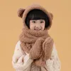Şapkalar 2023 Moda Kış Çocukları Yenilik Beanies Kapaklar Sevimli Sıcak Ayı Kulak Şapkası Sıradan Peluş Eşarp Eldivenleri Mevcut