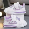 Scarpe da ginnastica per bambini all'aperto 2023 Estate Nuovi bambini Moda Scarpe sportive casual Hook Loop Amore Ricamo Principessa Ragazze Sneakers VersatileL231017