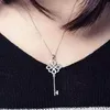 Pendanthalsband 2021 Fashion Classic Design Chinese Knot Key Charm Women Silver Color Zircon Necklace For Wedding Jewelry Gift1844