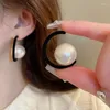 Dingle örhängen mode stil stor pärla c formad för kvinnor personlighet temperament smycken öron grossist