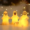 Luce notturna del fantasma di Halloween Lanterna a mano Lampada a forma gotica Lampada a sospensione a batteria Lampada da notte per feste Decorazioni per la casa