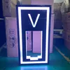 Glorificador de garrafa de champanhe com iluminação LED por atacado da China Reflete Fulcolor recarregável Whiskey Vodka Tequila Sign Display para eventos de casamento em boate