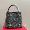 Designer de luxo moda feminina totes bolsas 2023 nova venda quente baixo-chave luxo versátil temperamento feminino diamante bolsa