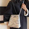 Sacos de ombro feminino bordado algodão satchel para baixo estofamento sólido saco de deslocamento moda inchado crossbody grande capacidade