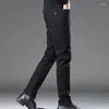Jeans da uomo autunno e inverno uomo nero elasticizzato pantaloni classici in denim a gamba dritta a vita media a vita intera casual quotidiano maschile