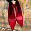레드 특허 가죽 하이힐 여성 스틸레토 힐 드레스 신발 고급 디자이너 신발 10cm 글자 금속 버클 장식 뾰족한 발가락 패션 웨딩 파티 펌프