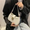 Axelväskor korsar kropp vintage trendiga damer underarm axel väska färg pu läder handväska modemärke enkel kvinnlig kedja pursestylishdesignerbags