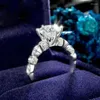 Bröllopsringar caoshi lyx förlovningsring kvinnlig mode silver färg finger smycken med lysande zirkoniet underbara tillbehör