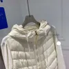 Damski projekt projektantki odzieży damski damski płaszcz mody z kapturem kurtka lekka i ciepłe ubrania uliczne biały płaszcz damski