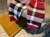 Bebek Konforu İçin Yeni Sıcak Örgü Takım Erkek ve Kız Takipleri Boyut 100-160 cm Örme Şapka ve Dama Tasarım Kazak Pantolon Ekim15