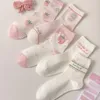 Dames sokken lente zomer vrouwelijk roze middelste buis korte bemanning kawai aardbeien melk student schattig print meisje cadeau