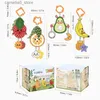 Mobiles # 4 in 1 peluche culla campana forma di frutta sonaglio cellulari letto passeggino pendente coassiale giocattoli per dormire bambino per neonato 0 12 24 mesi Q231017