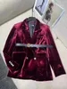 Giacche da donna Designer di fascia alta da donna 2023 Autunno/Inverno Nuova copertina Tasca Design Cintura Cappotto in velluto lucido per donna 6ID1