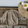 Cardigan Baby Boy Girl Copre gli insiemi Autunno maglione lavorato a maglia Top Bloomers Pantaloncini Completi Imposta bambini coreani Baby Girl maglione lavorato a maglia Abbigliamento 231017