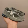 2002r Designer Kids Running Shoes 2002 R Småbarn Sneakers Pink Gray Navy Sea Salt pojkar flickor Youth Sports Children Trainers Baby Casual Walking Sneaker Shoe