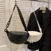 Midjeväskor Bröstväska för kvinnor Fashion Pu Leather Fanny Pack Casual Letters Tryckt dragkedja axel enkel fast färg crossbody 231017