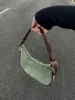 Axelväskor korsar kropp casual grön underarmspåse ny vintage het läder axel väska kvinnlig elegant handväska pursestylishdesignerbags