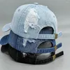 Casquettes de balle 2023 Été Blanc Faire de vieux trous Baceball Jeans Chapeaux de baseball Sports de plein air Femmes Homme Snapback Denim