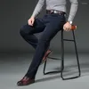 Jeans pour hommes automne hiver épais style classique stretch affaires lâche jambe droite pantalons décontractés denim bleu marine