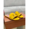 Loro Sandali casual pianas scarpe Pantofole Mocassini classici da donna Scarpe Ciabatte piatte Pantofole Designer Fondo alto tendine di manzo elastico Scarpe da donna di lusso Taglia 3542w i