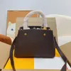 Luxurys Designers Fashion Womens Handbags Purches Montigne Bag Louise Women Tote Brand Letter Vutton Embossing本物の革のショルダーバッグクロスボディバッグサッチェル