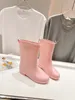 Stiefel Designer-Damenmode-Mittelrohrstiefel Bunte Mundgummi-Regenstiefel Rutschfeste wasserdichte Ledersohlen Mode Vielseitig