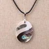 Naszyjniki wiszące naturalne zawieszki skorupowe Naszyjnik owalny kształt abalone biały i czarny sznur woskowy na prezent biżuterii