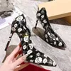 Diseñador Fondos rojos Tacones Hot Chick Zapatos de vestir Tacón alto Luxurys Lipchick Bomba Plataforma para mujer Peep-Toes Sandalias Sexy Punta estrecha RedafVn #